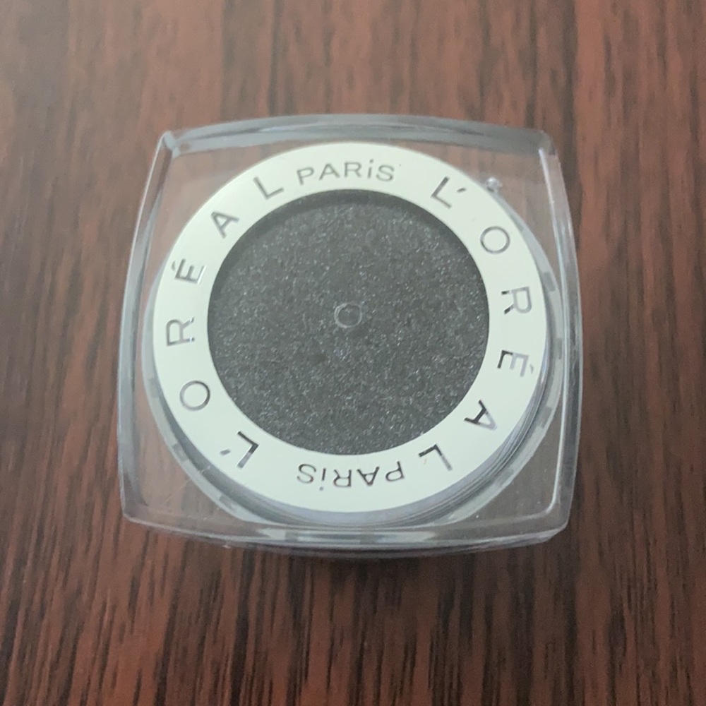 Loreal Paris 24 hr Eye Shadow 999 Eternal Black NEW - Picture 3 of 4